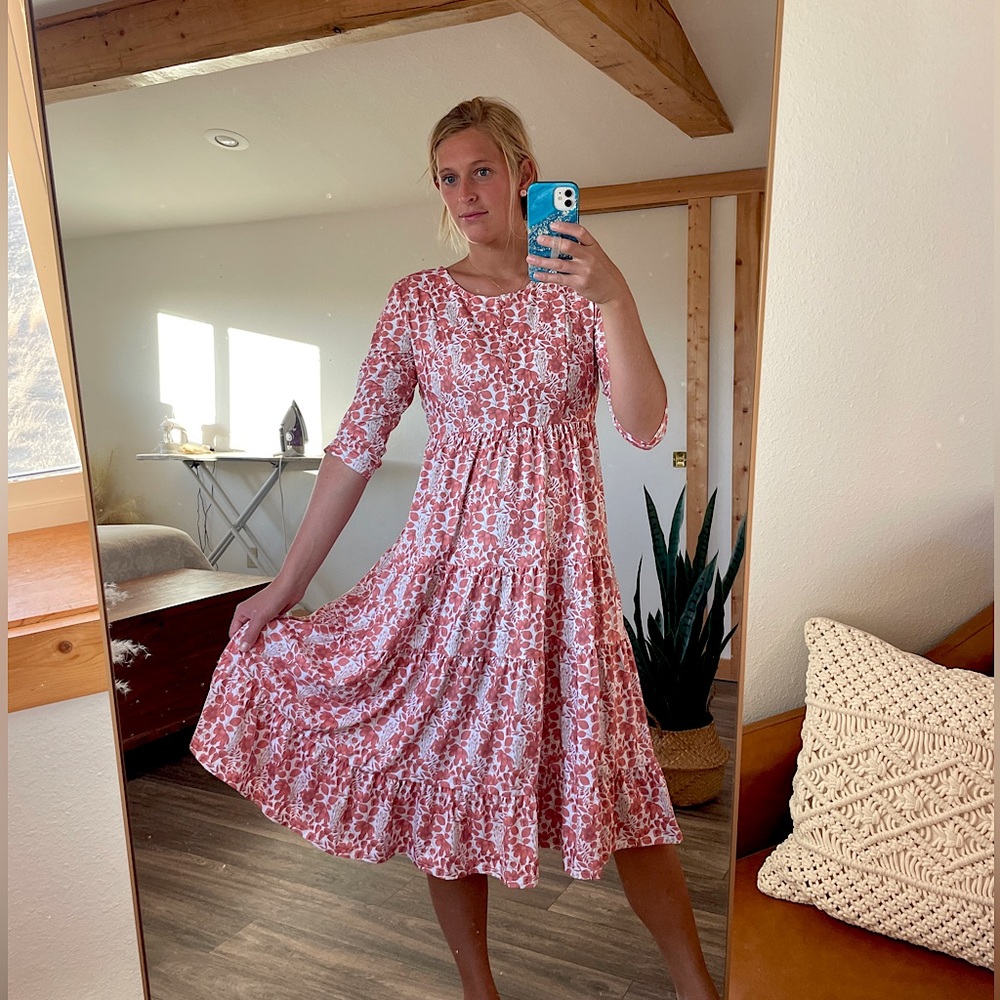 Womens midi dress. Size medium